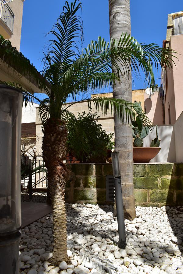 Hotel Il Portico Favignana Exterior foto